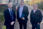 Luke Hall MP and Cllr Steve Reade in Shortwood following their meeting with First Bus